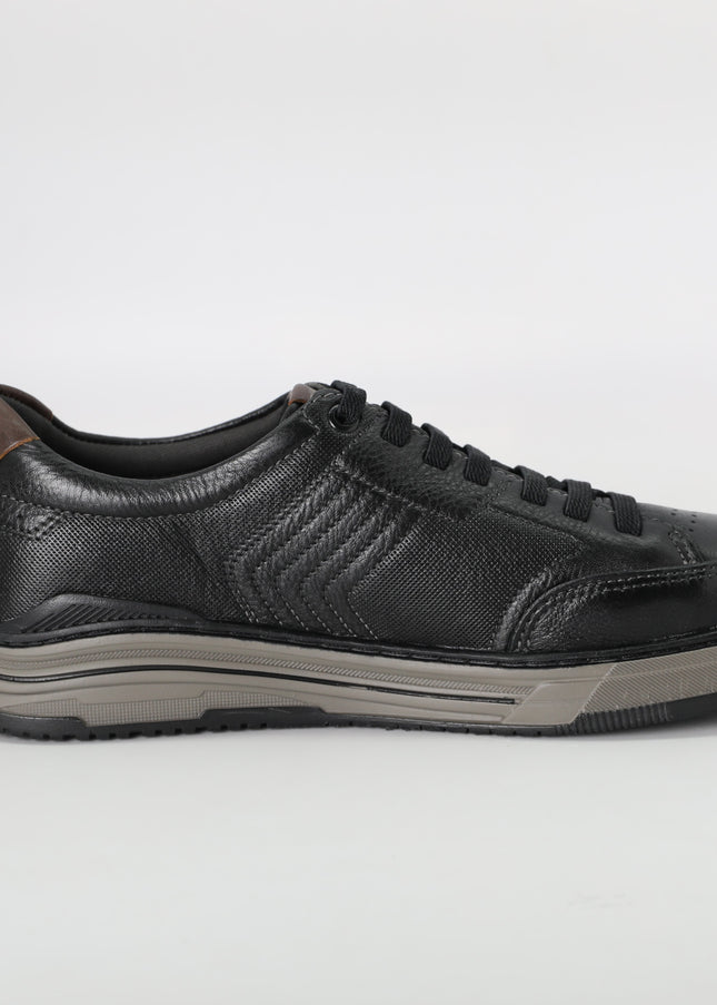 أحذية ديموكراتا 640101