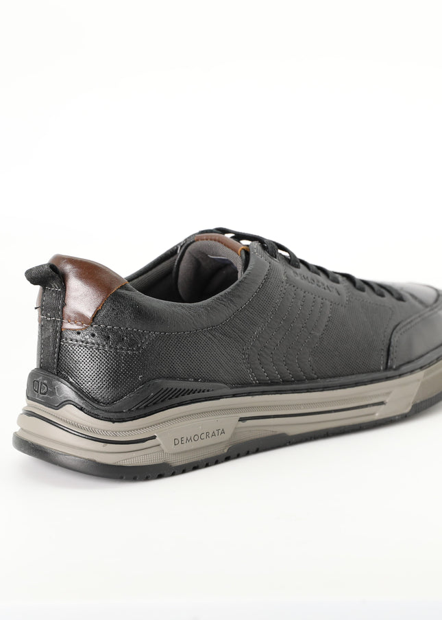 أحذية ديموكراتا 640101