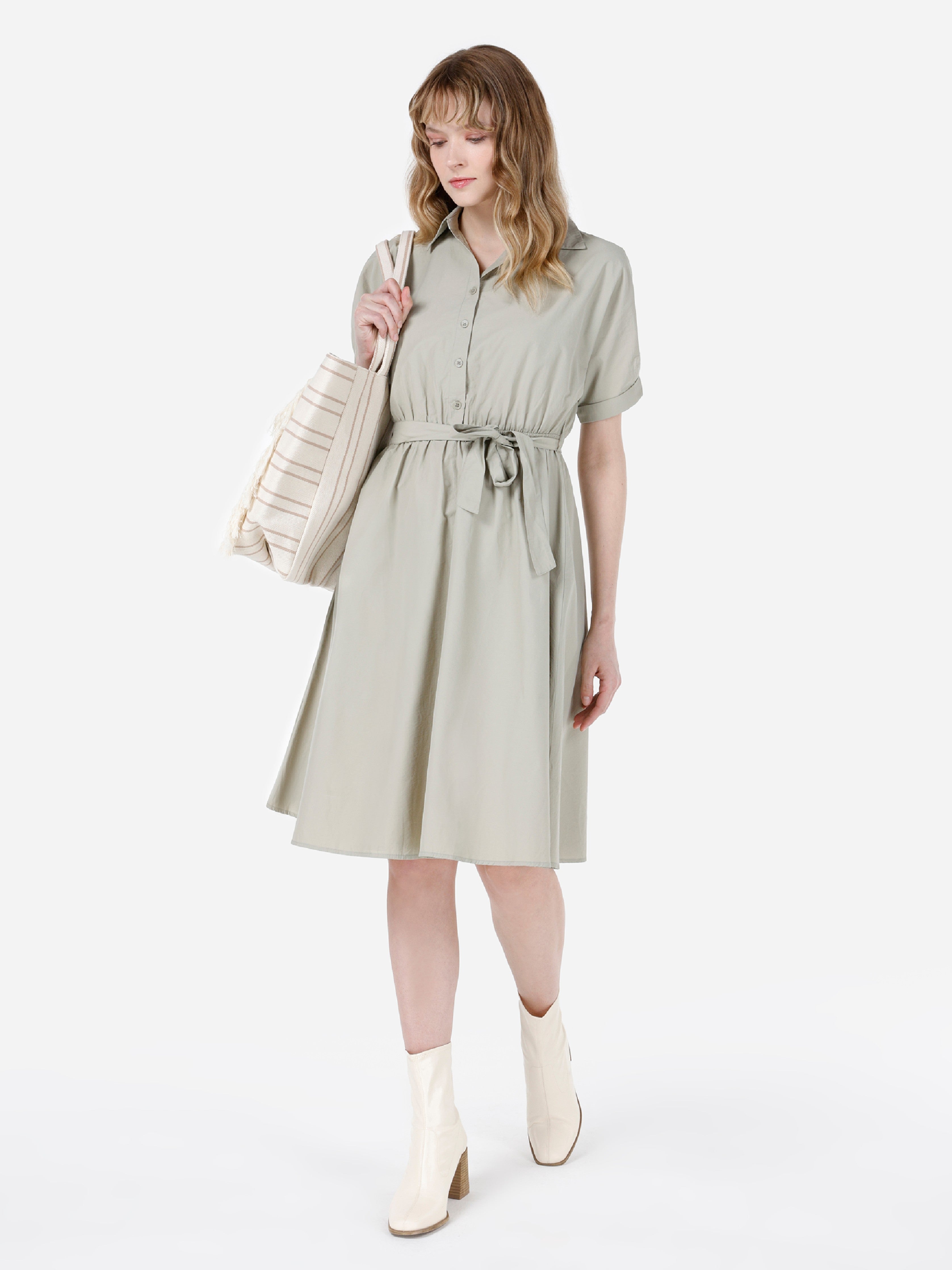 Colin's Dress 1068056