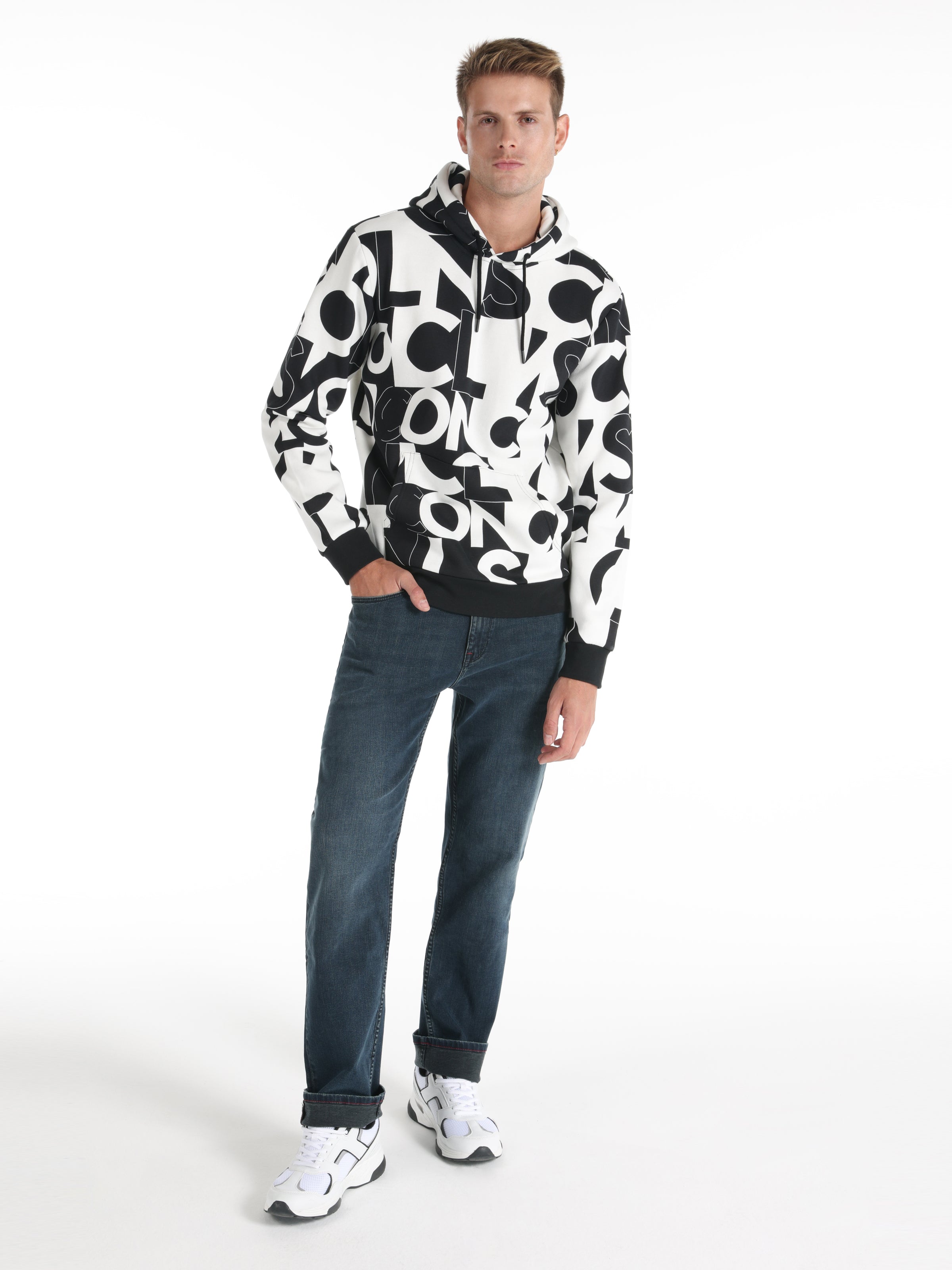 Colin's Sweat Shirt 1064829