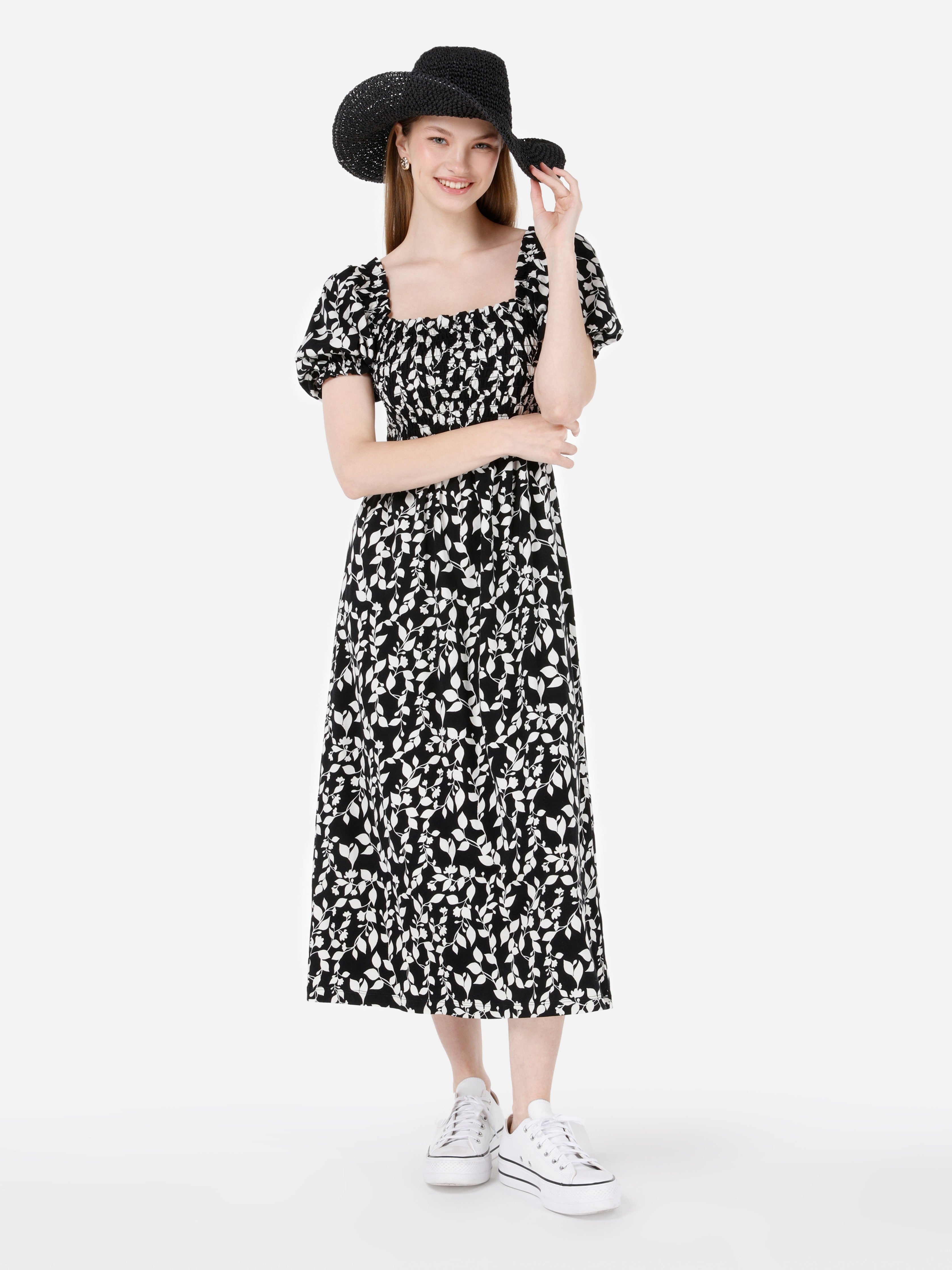 Colin's Dress 1068099