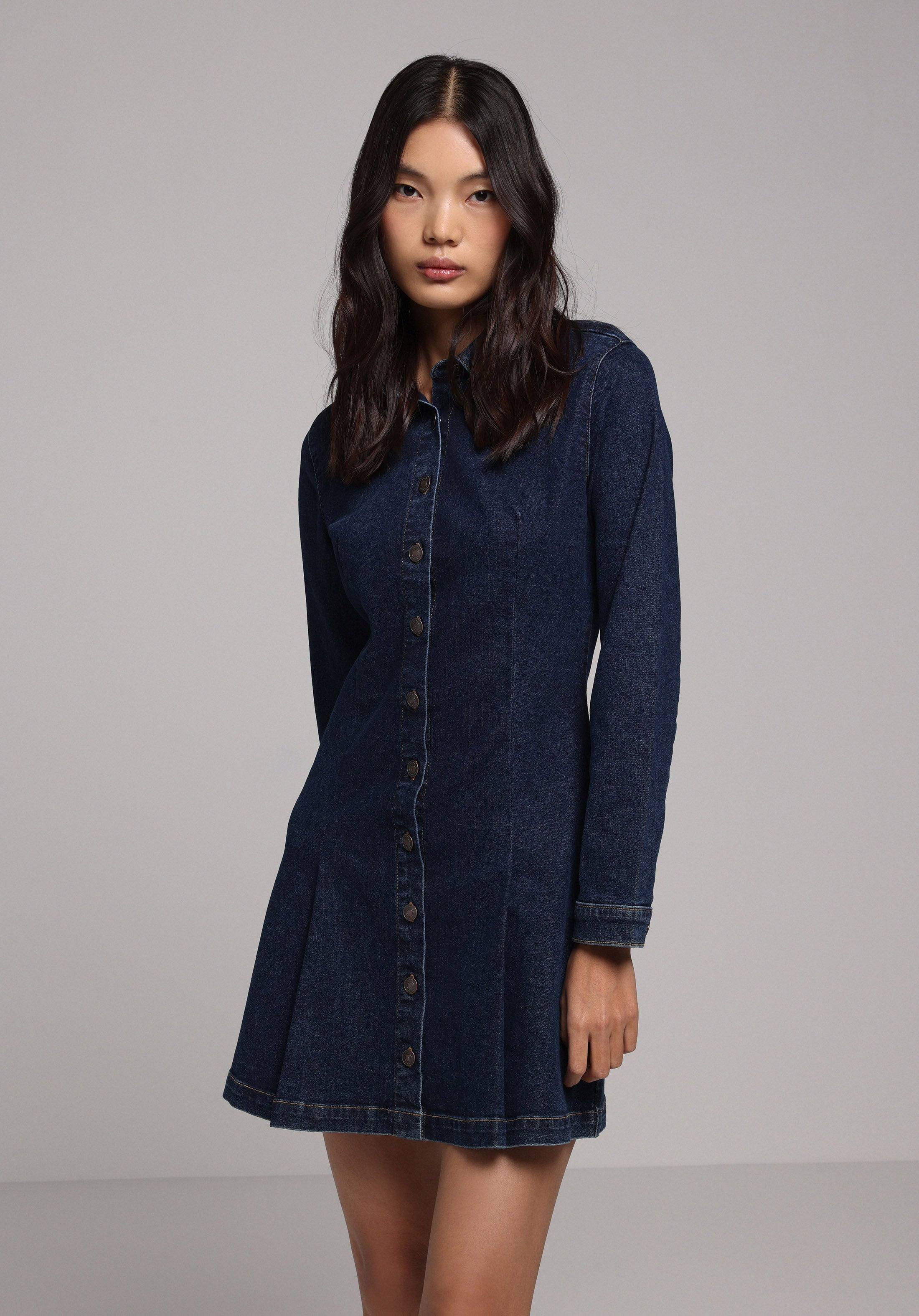 Colin's Dress 1078261