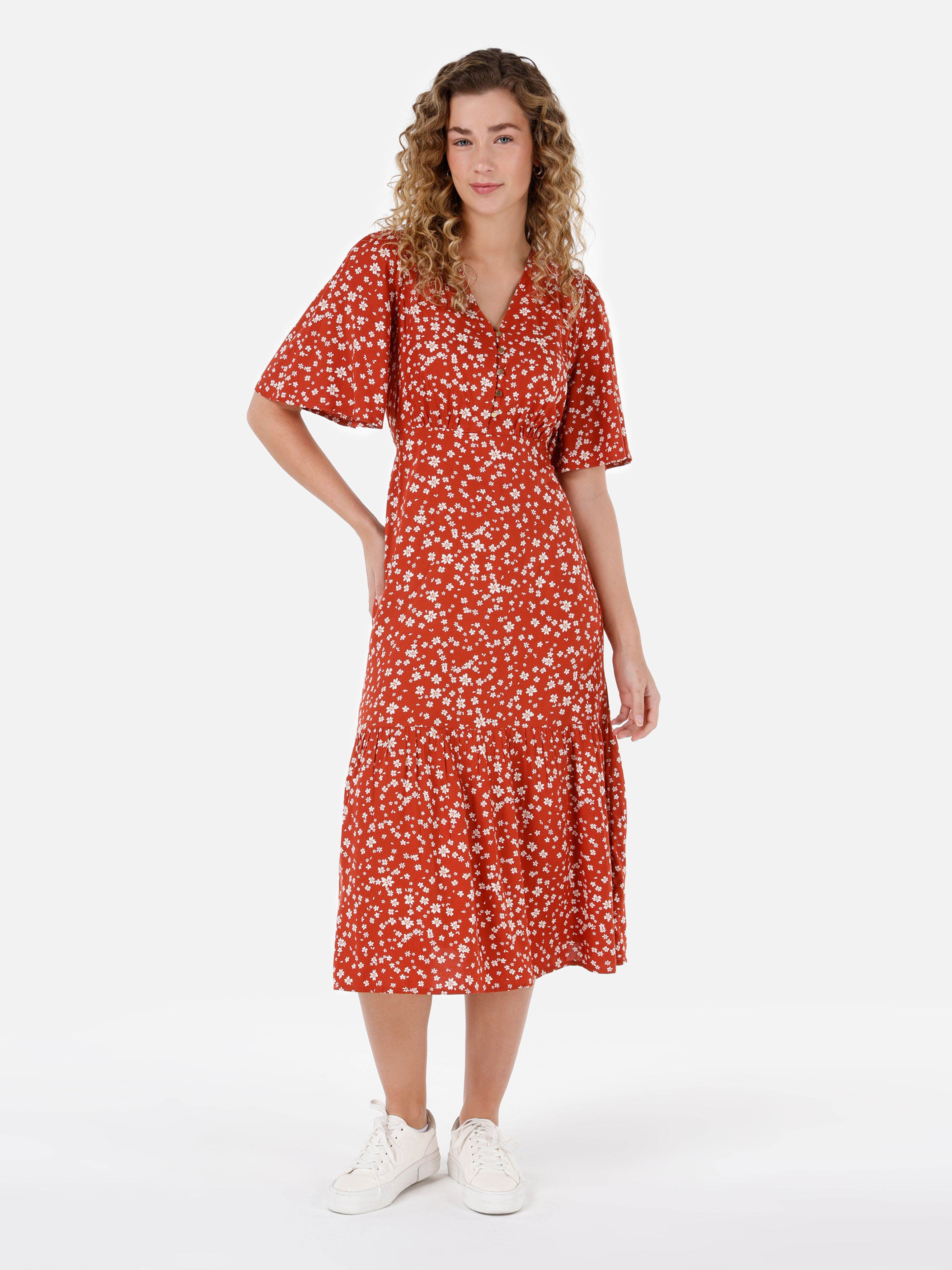 Colin's Dress 1068109